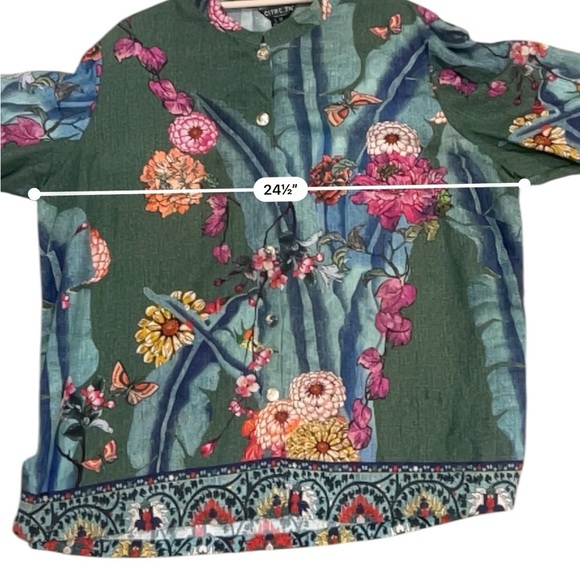 Citron butterfly flower button down blouse novelty print 1X split sleeve - Picture 4 of 10